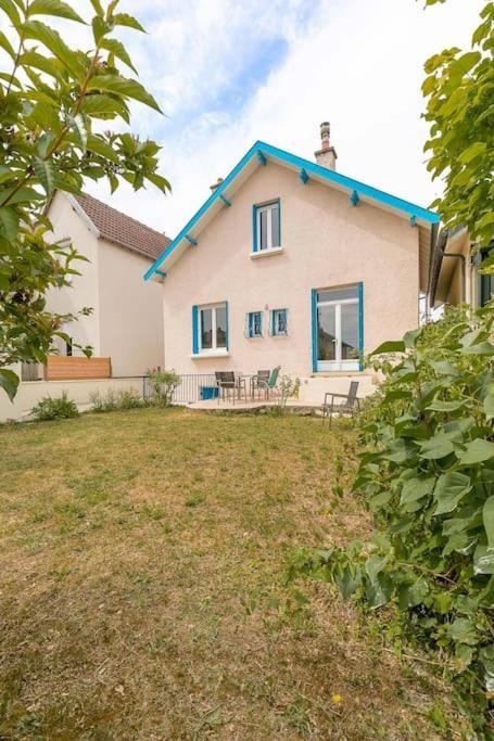 Le Montrachet Villa Dijon Bagian luar foto
