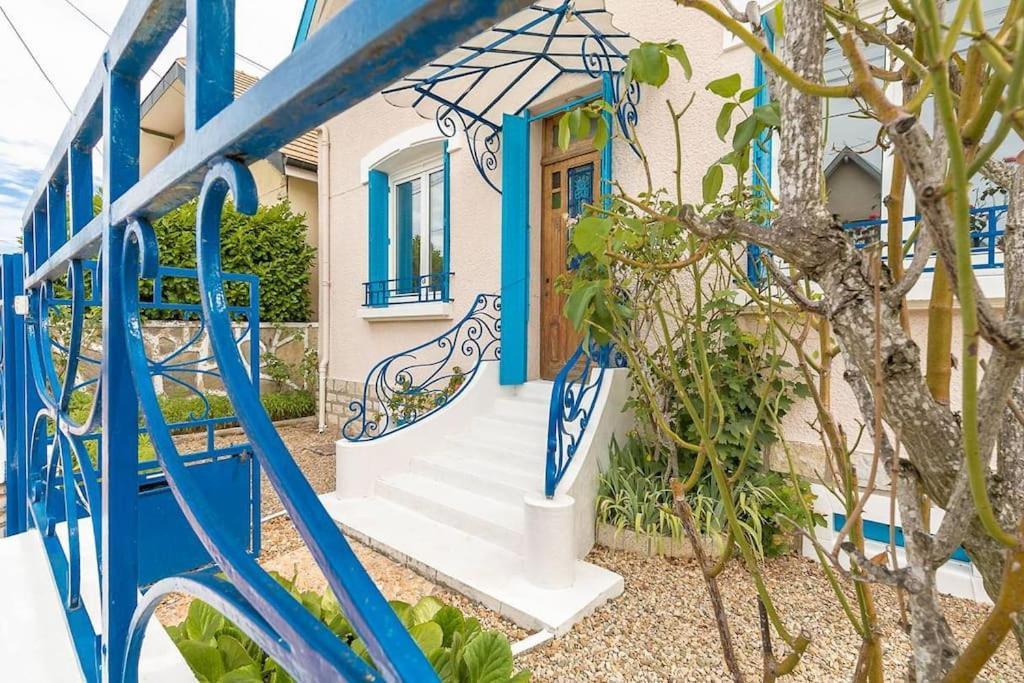 Le Montrachet Villa Dijon Bagian luar foto