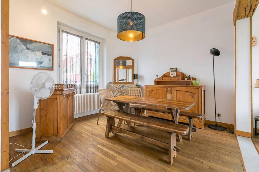 Le Montrachet Villa Dijon Bagian luar foto